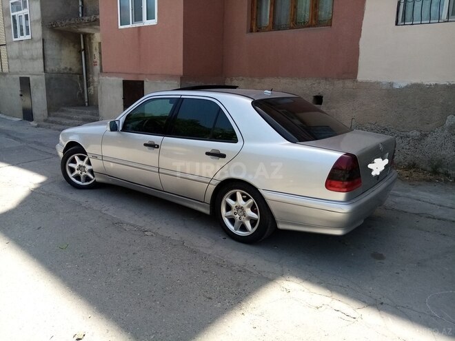 Mercedes C 230 2000, 285,000 km - 2.3 l - Sumqayıt