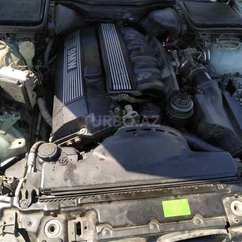 BMW 528 1996, 325,618 km - 2.8 л - Şəmkir