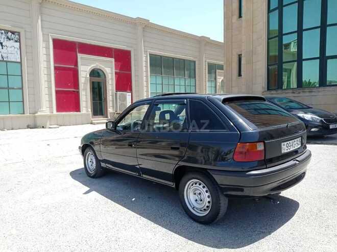 Opel Astra 1993, 268,445 km - 1.6 l - Bakı
