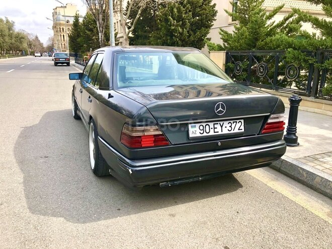 Mercedes E 260 1988, 477,000 km - 2.6 л - Bakı