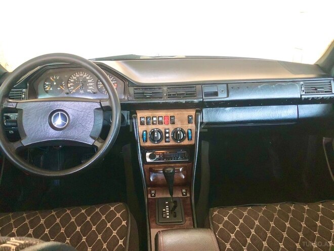 Mercedes E 260 1988, 477,000 km - 2.6 л - Bakı