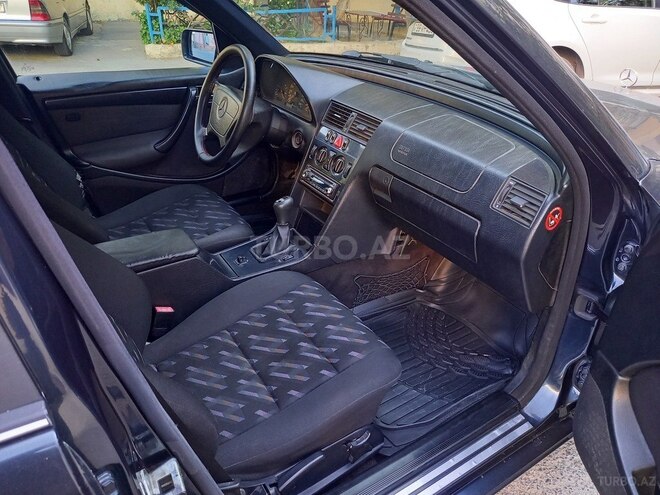 Mercedes C 200 1999, 285,000 km - 2.0 l - Bakı