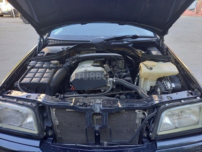 Mercedes C 200 1999, 285,000 km - 2.0 l - Bakı