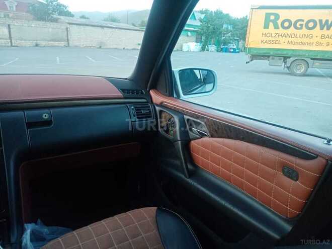 Mercedes E 320 2001, 320,000 km - 3.2 l - Ağsu