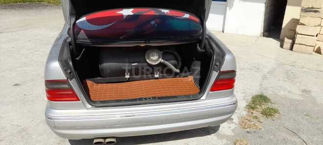Mercedes E 320 2001, 320,000 km - 3.2 l - Ağsu