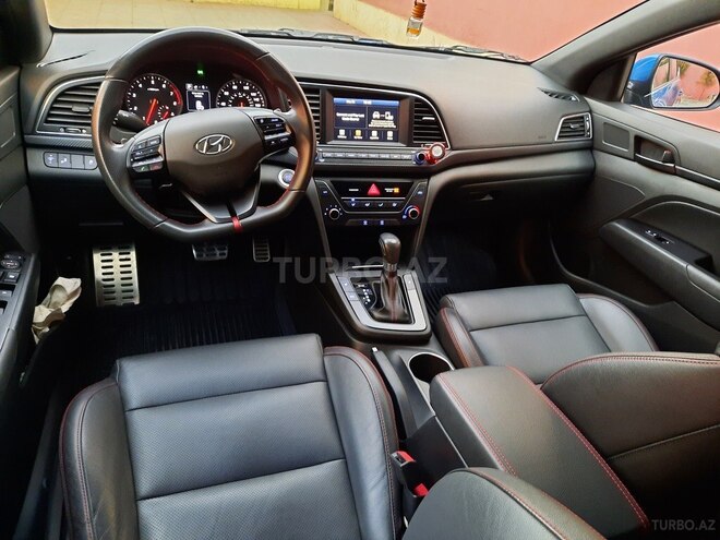 Hyundai Elantra 2017, 64,700 km - 1.6 l - Bakı