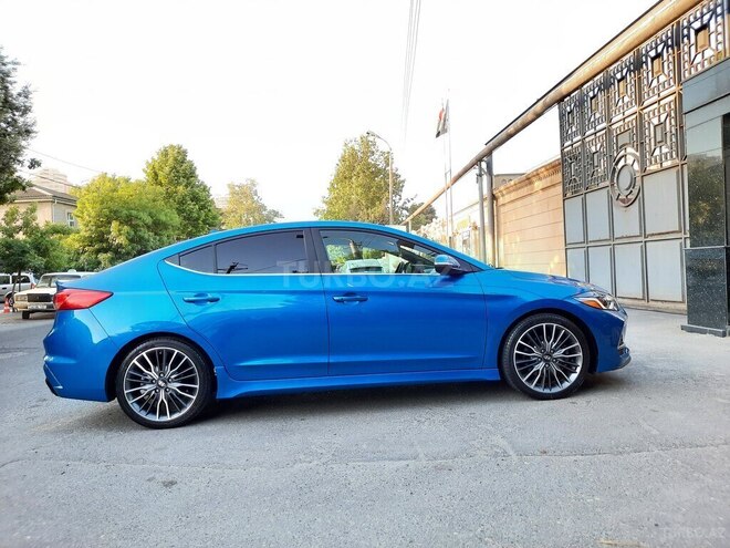 Hyundai Elantra 2017, 64,700 km - 1.6 l - Bakı