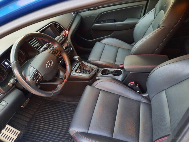 Hyundai Elantra 2017, 64,700 km - 1.6 l - Bakı