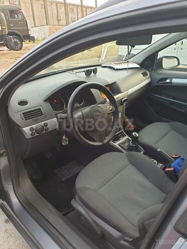 Opel Astra 2006, 200,000 km - 1.3 l - Bakı