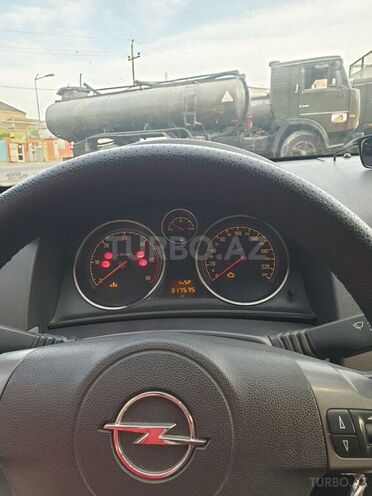 Opel Astra 2006, 200,000 km - 1.3 l - Bakı