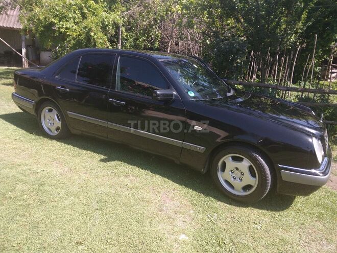 Mercedes E 200 1997, 55,000 km - 2.0 l - Zaqatala