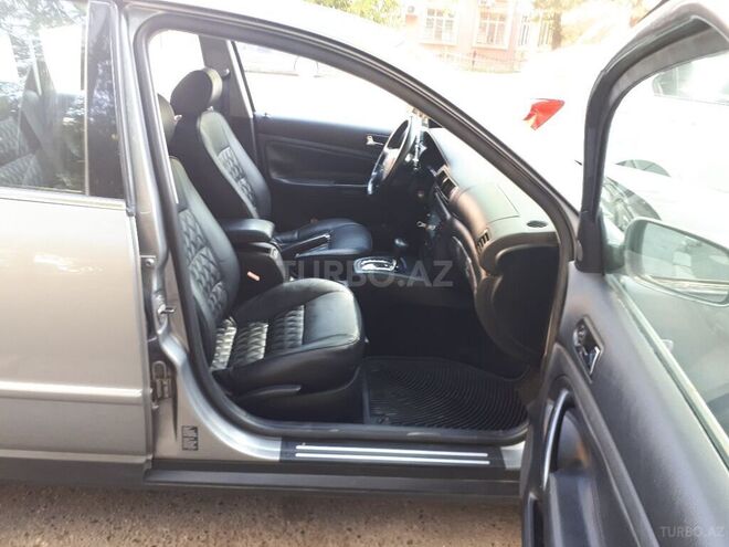 Volkswagen Passat 2002, 271,780 km - 2.0 l - Bakı