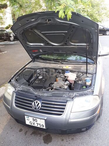 Volkswagen Passat 2002, 271,780 km - 2.0 l - Bakı