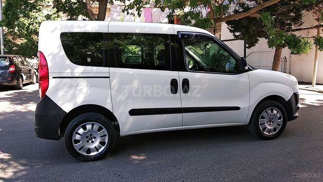 Fiat Doblo 2015, 242,000 km - 1.4 л - Bakı
