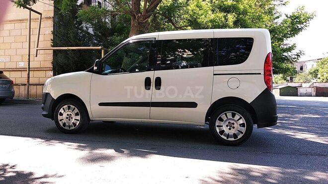 Fiat Doblo 2015, 242,000 km - 1.4 л - Bakı