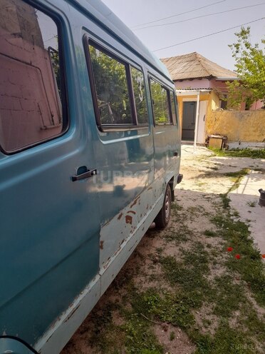 Mercedes 208 D 1993, 455,460 km - 2.3 л - Şirvan