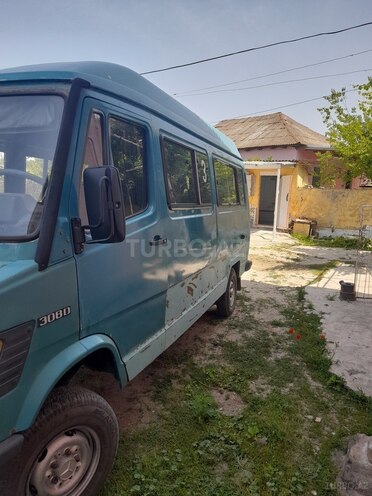 Mercedes 208 D 1993, 455,460 km - 2.3 л - Şirvan