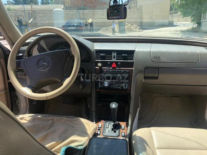 Mercedes C 230 1997, 342,000 km - 2.3 l - Bakı