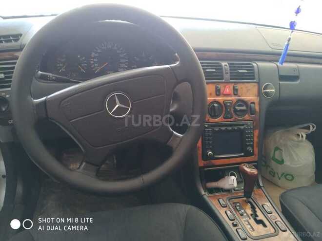 Mercedes E 220 1999, 345,000 km - 2.2 л - Bakı