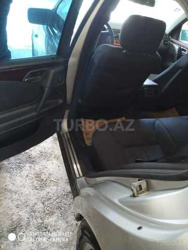Mercedes E 220 1999, 345,000 km - 2.2 л - Bakı