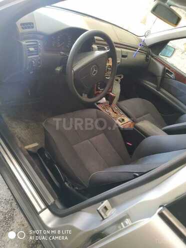 Mercedes E 220 1999, 345,000 km - 2.2 л - Bakı