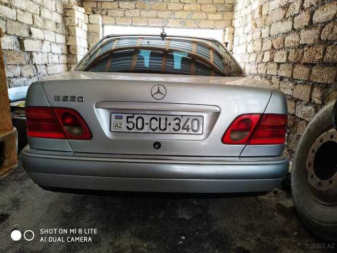 Mercedes E 220 1999, 345,000 km - 2.2 л - Bakı