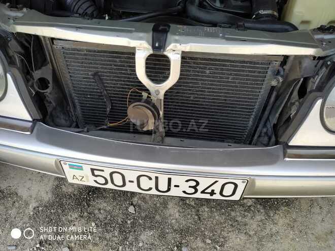 Mercedes E 220 1999, 345,000 km - 2.2 л - Bakı