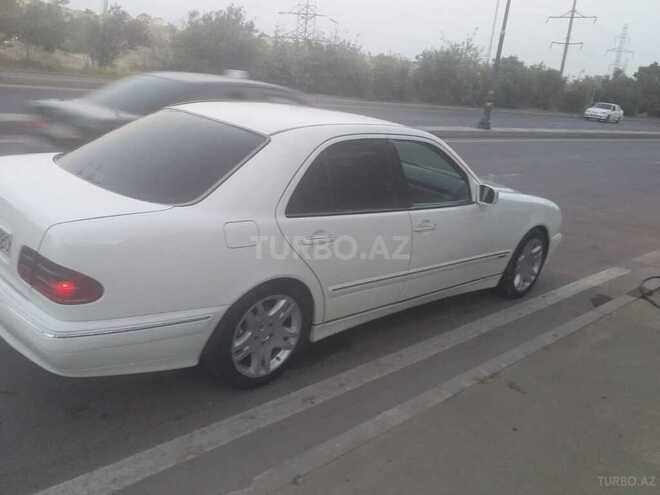 Mercedes E 270 2001, 351,000 km - 2.7 l - Bakı