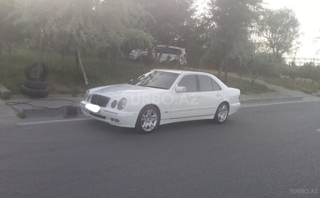 Mercedes E 270 2001, 351,000 km - 2.7 l - Bakı