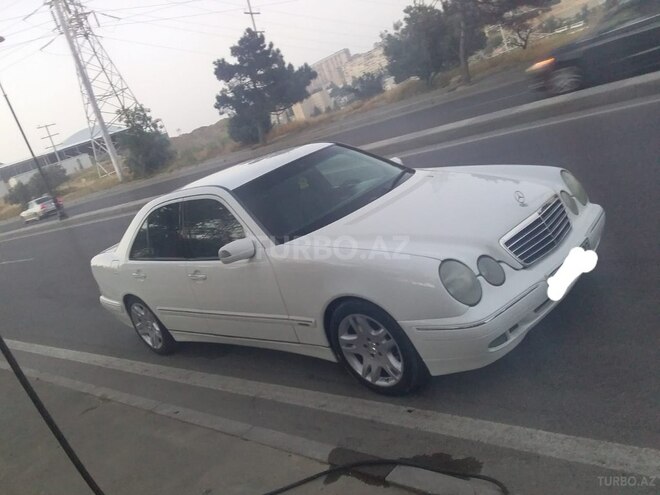 Mercedes E 270 2001, 351,000 km - 2.7 l - Bakı