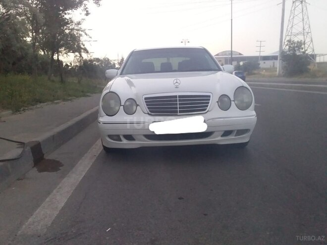 Mercedes E 270 2001, 351,000 km - 2.7 l - Bakı