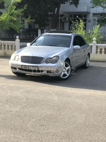 Mercedes C 240 2002, 309,000 km - 2.6 l - Salyan