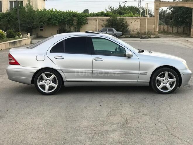 Mercedes C 240 2002, 309,000 km - 2.6 l - Salyan
