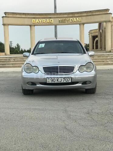 Mercedes C 240 2002, 309,000 km - 2.6 l - Salyan