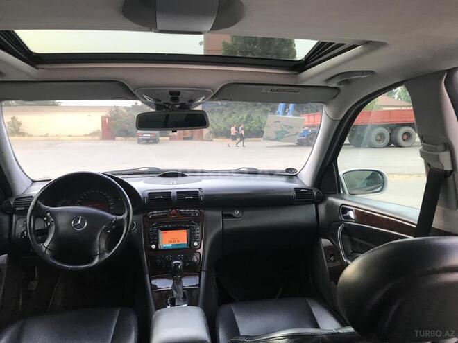 Mercedes C 240 2002, 309,000 km - 2.6 l - Salyan