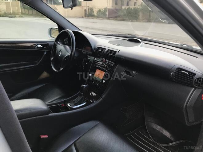Mercedes C 240 2002, 309,000 km - 2.6 l - Salyan
