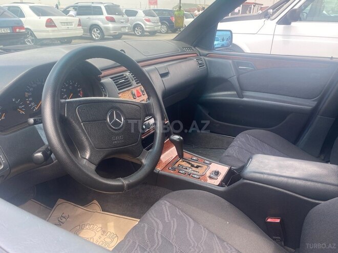 Mercedes E 240 1999, 407,000 km - 2.4 l - Bakı