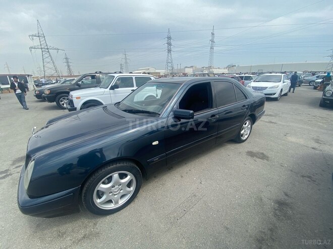 Mercedes E 240 1999, 407,000 km - 2.4 l - Bakı