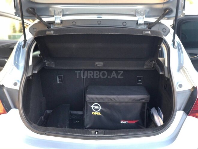 Opel Astra 2011, 131,000 km - 1.6 l - Bakı