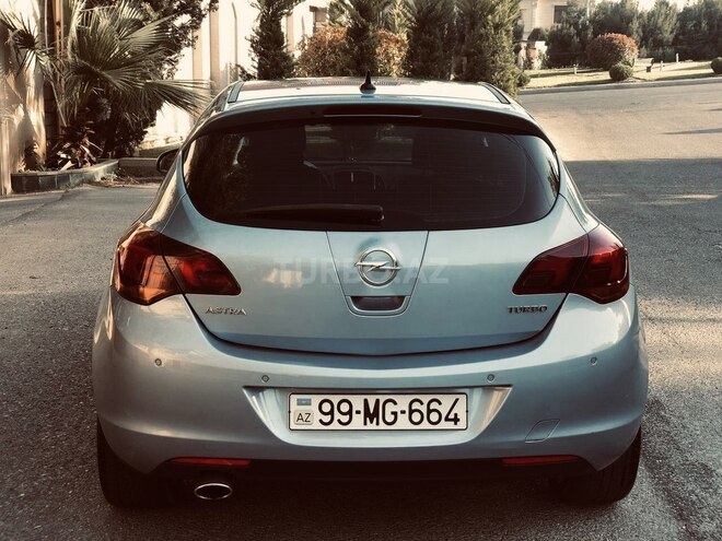 Opel Astra 2011, 131,000 km - 1.6 l - Bakı