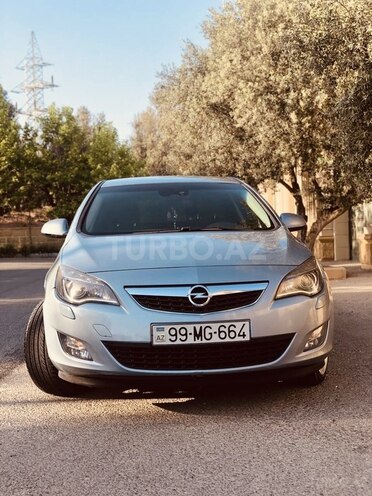 Opel Astra 2011, 131,000 km - 1.6 l - Bakı