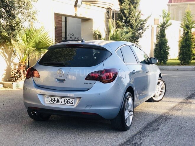 Opel Astra 2011, 131,000 km - 1.6 l - Bakı