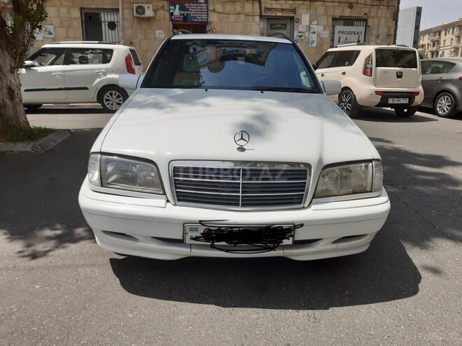 Mercedes C 220 1999, 40,000 km - 2.2 l - Bakı