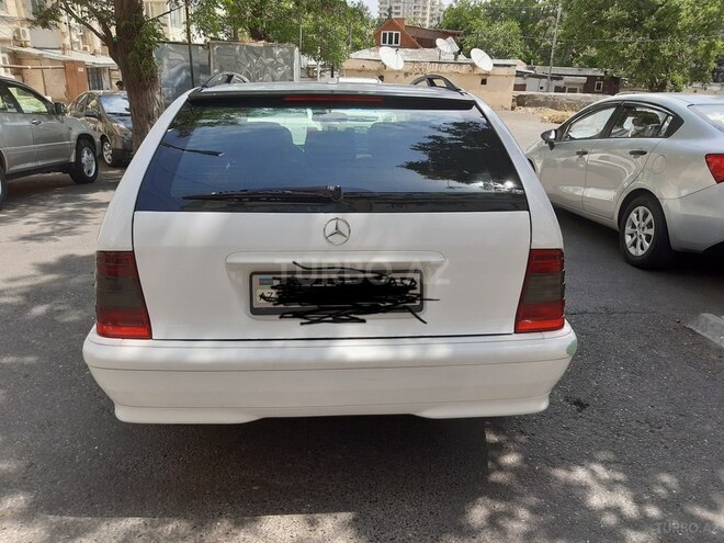 Mercedes C 220 1999, 40,000 km - 2.2 l - Bakı
