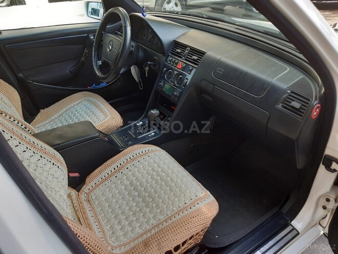 Mercedes C 220 1999, 40,000 km - 2.2 l - Bakı