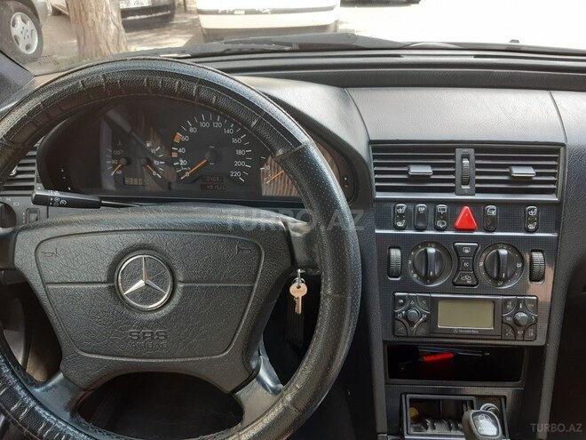 Mercedes C 220 1999, 40,000 km - 2.2 l - Bakı
