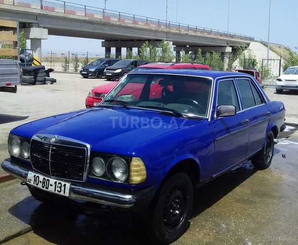 Mercedes 200 1982, 131,000 km - 2.0 л - Bakı