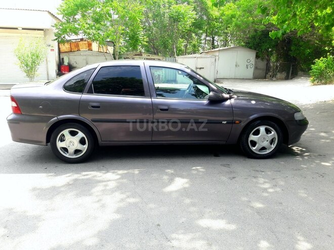 Opel Vectra 1996, 290,000 km - 1.8 l - Bakı