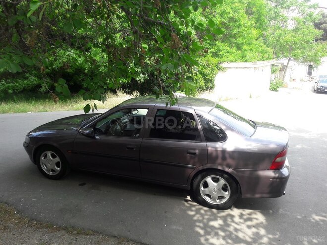 Opel Vectra 1996, 290,000 km - 1.8 l - Bakı