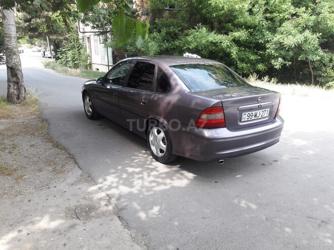 Opel Vectra 1996, 290,000 km - 1.8 l - Bakı